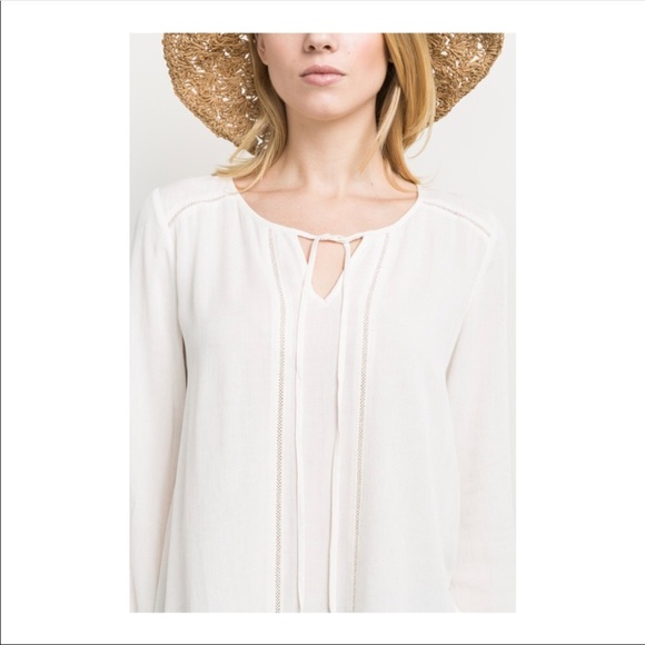 Mystree Printed tie front Blouse. - Picture 5 of 5